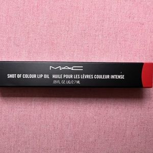 MAC shot of colour lip oil